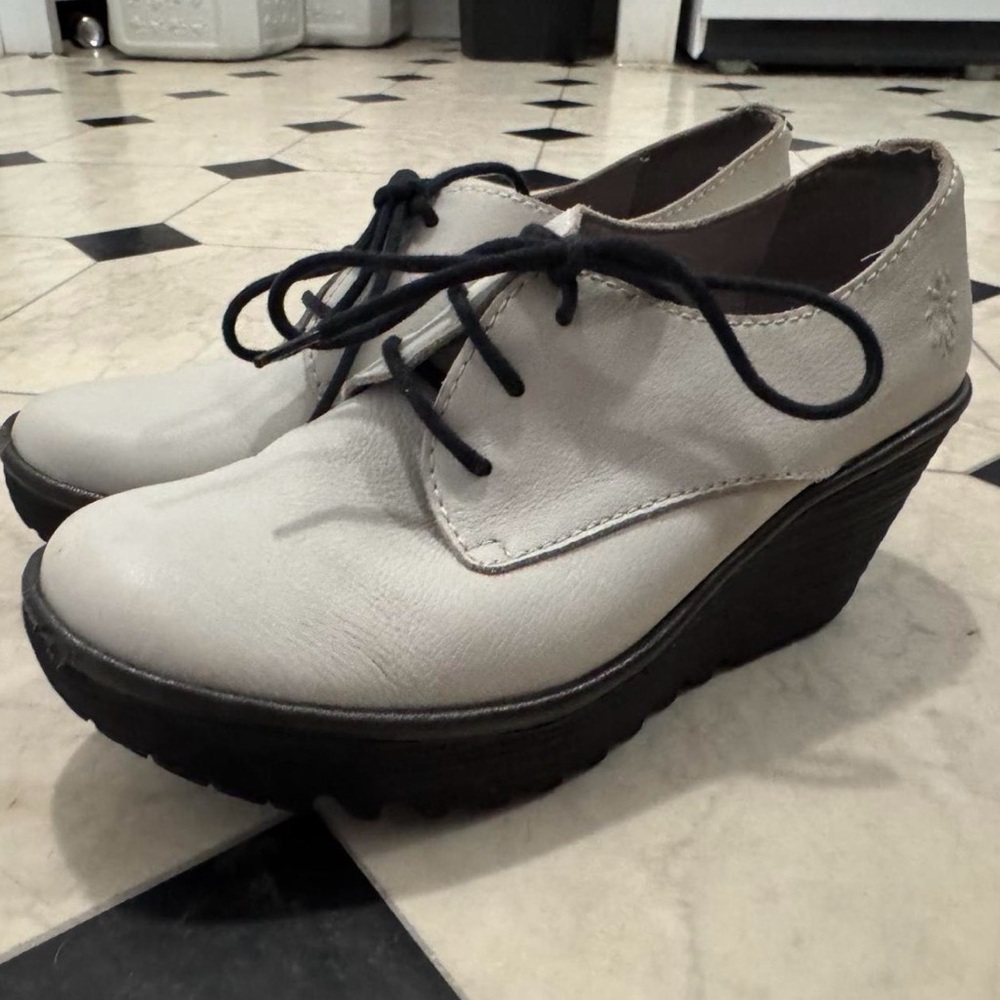 Fly London Women's Wedges Off-white with Black heel and laces